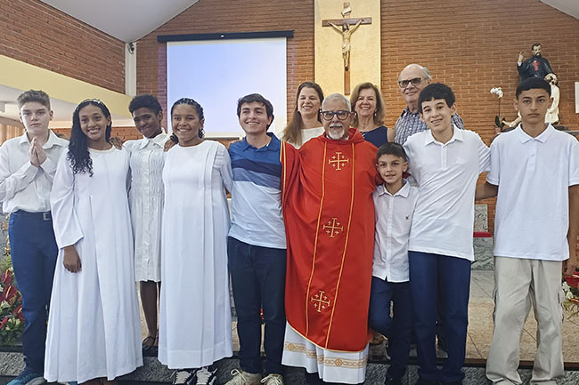 Primeira Eucaristia na São Camilo