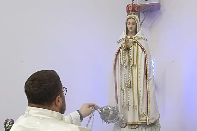 Paróquias e comunidades celebram Nossa Senhora de Fátima nesta segunda