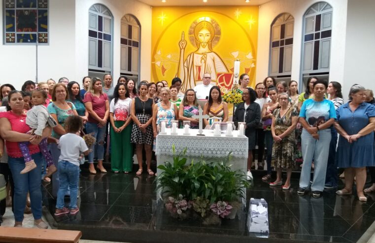 Homenagem às mães na Santa Luzia