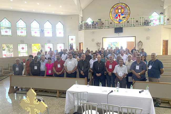 Diocese sedia encontro de diáconos e esposas com Dom Moacir Silva