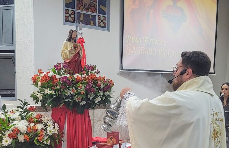 Hora Santa e Missa do Sagrado Coração de Jesus na São Luís Gonzaga
