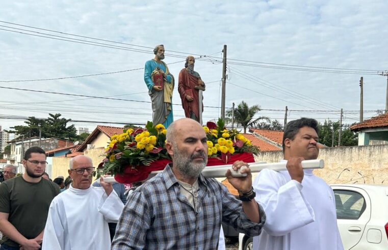 Comunidade da Vila Ianni festejou São Pedro e São Paulo