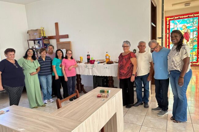 Visitas às paróquias: “amor e  carinho da Mãe Rainha por todos nós”