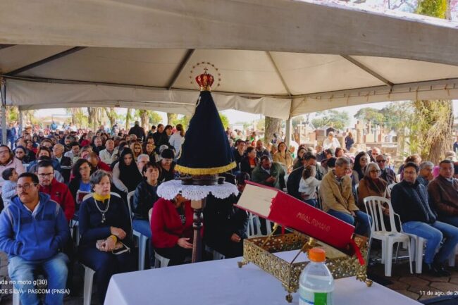 Missa pelos pais falecidos no Cemitério