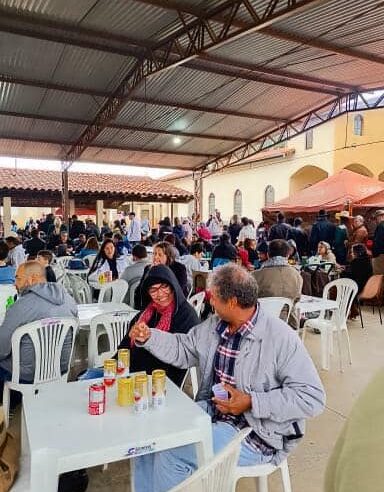 Costelão de Chão e Show de Prêmios na Sagrada Família