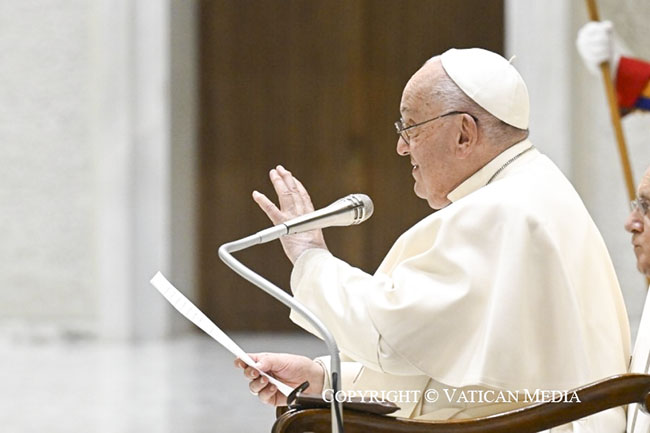 Papa visita comunidade de circenses perto de Roma