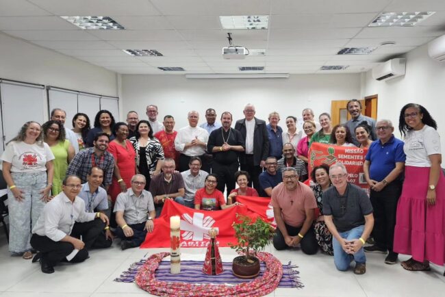 Dom Arnaldo participa de encontro de bispos da Cáritas