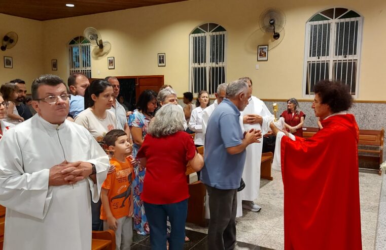 Paróquia São José celebrou a Exaltação da Santa Cruz