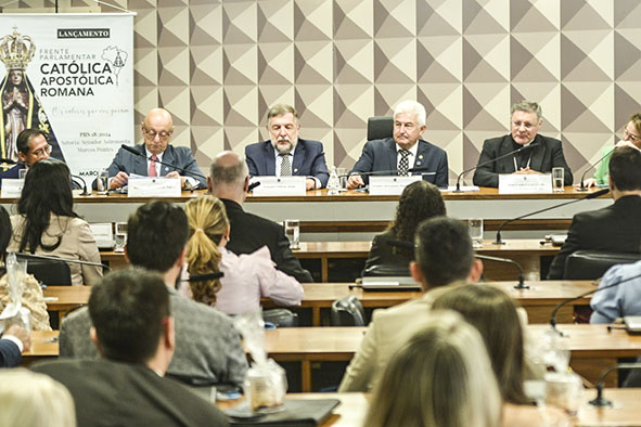 Instalada no Senado Federal uma Frente Parlamentar Católica Apostólica Romana