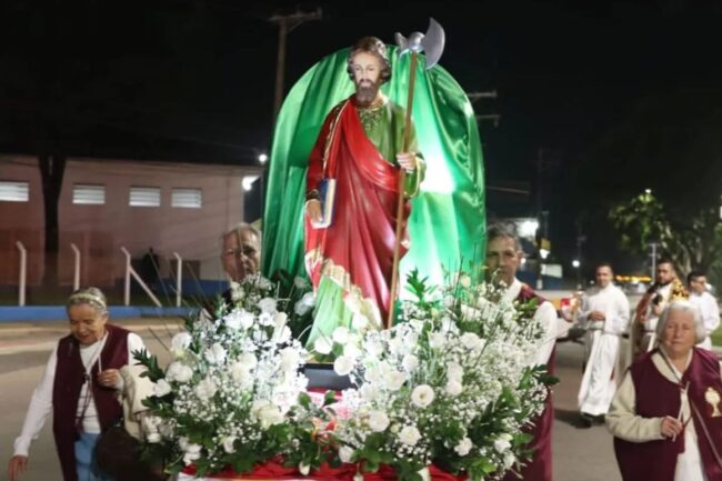 Festa de São Judas Tadeu terminou com Missas Solenes e Procissão Luminosa