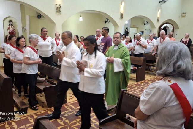 Paróquia Aparecida realizou missa do Sagrado Coração de Jesus