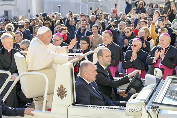 Papa aos juízes uruguaios: esforcem-se para acabar com a pobreza