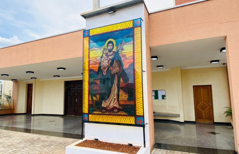 Igreja São José inaugura nova fachada