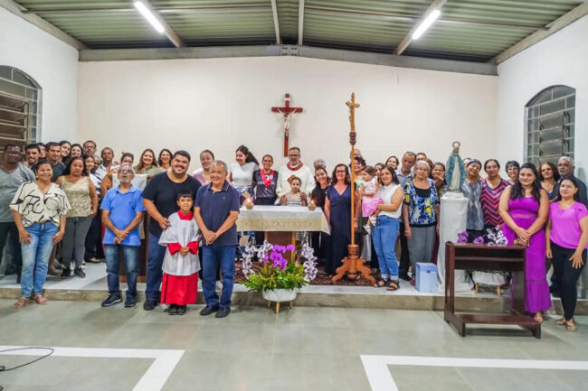 Comunidade Nossa Senhora das Graças celebrou sua padroeira