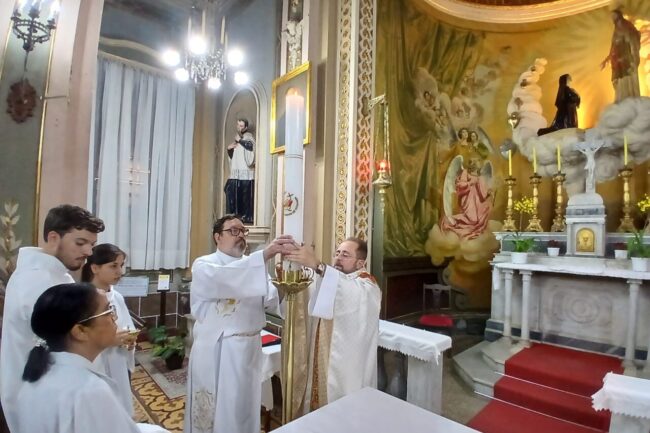 Vela do Jubileu é entronizada no Santuário Nacional do Sagrado Coração de Jesus