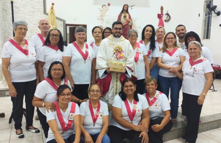 Padre Luís Gracio celebra missa do Sagrado Coração de Jesus em sua nova paróquia