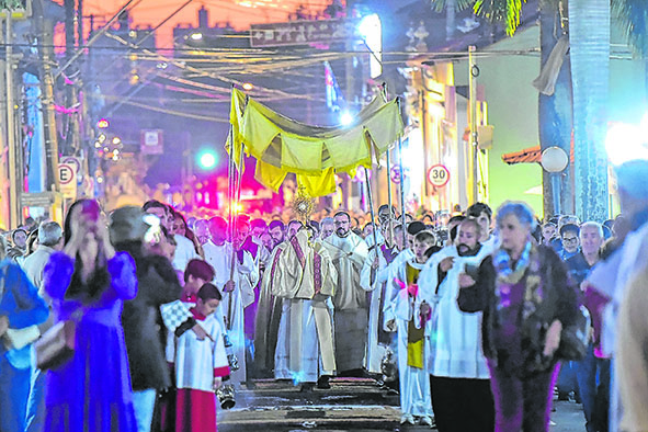 Corpus Christi: celebração da presença de Cristo na Eucaristia