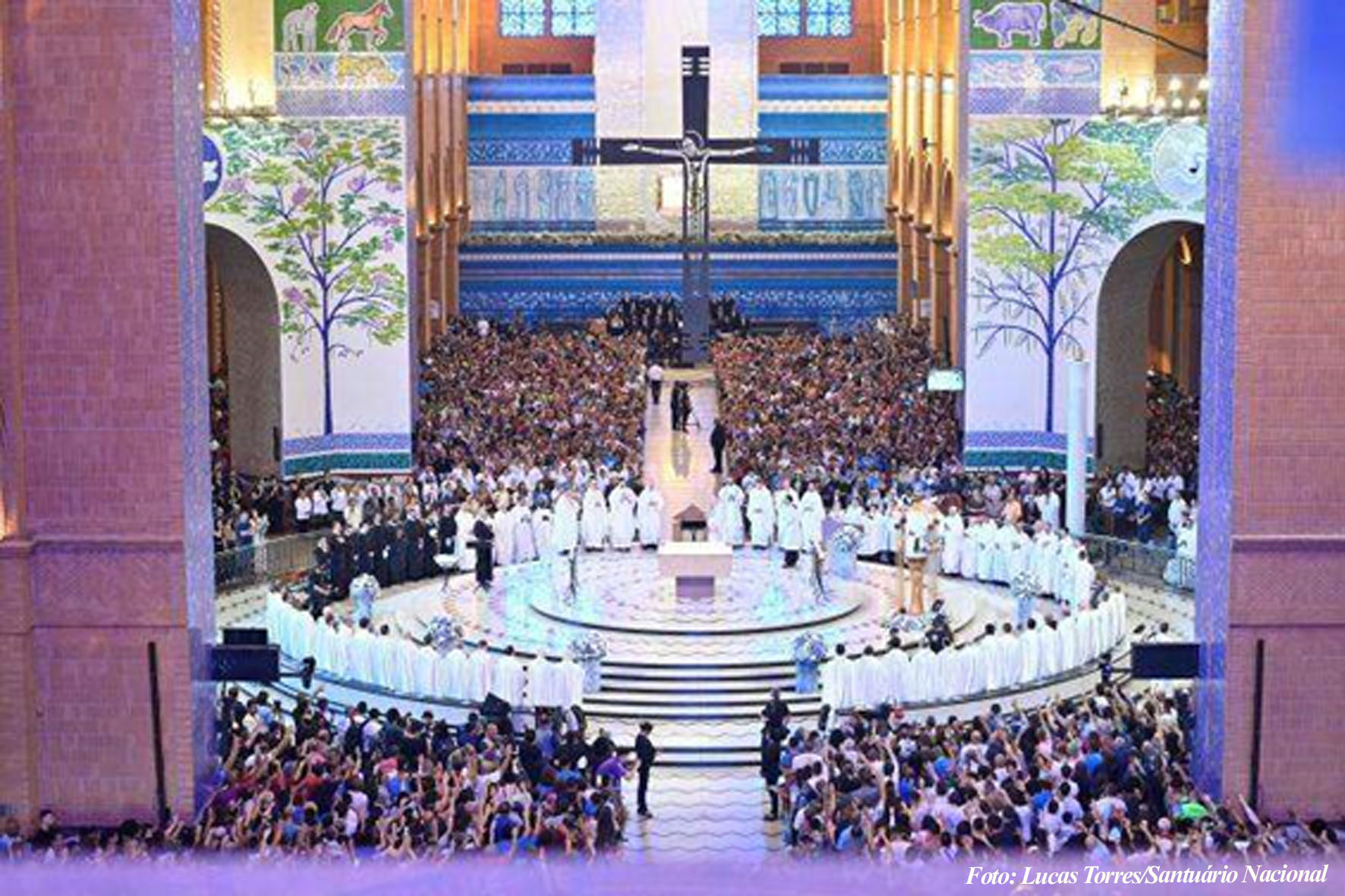 Homenagens à Padroeira do Brasil reúnem 494 mil em Aparecida