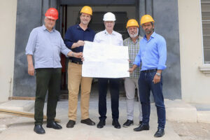 Autoridades vistoriam obras do  Serviço de Oncologia Amaral Carvalho em Itu visita Amaral Carvalho 1