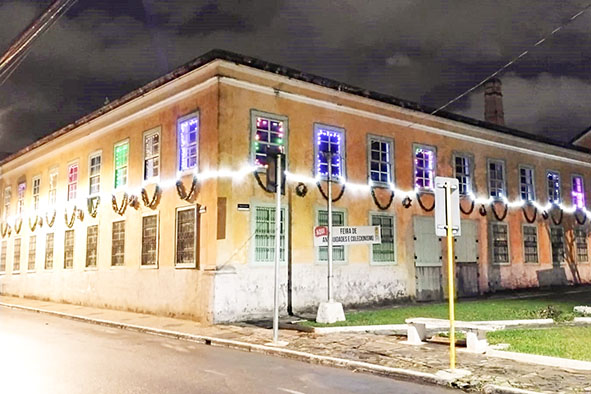 Feira especial de Natal acontece domingo no Espaço Fábrica