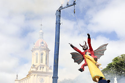 Interdições no entorno da Praça da Matriz para a Queima do Judas