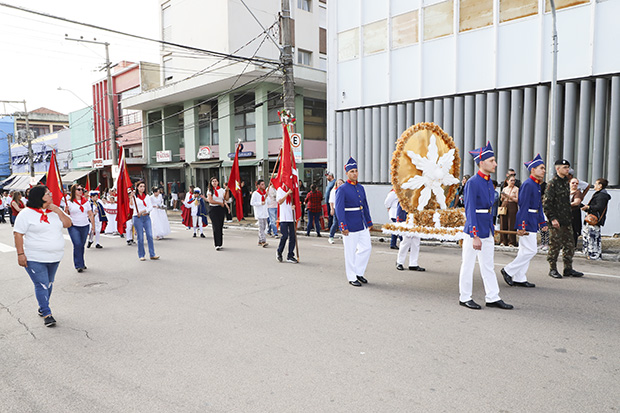 Tradicional Desfile do Divino ocorre neste sábado