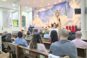 Paróquia São Cristóvão promove formação sobre a encíclica Magnifica Humanitas palestra_IA_fernando_bete_psc01